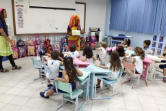 Contação de Histórias - Infantil IV, unidade Vitória