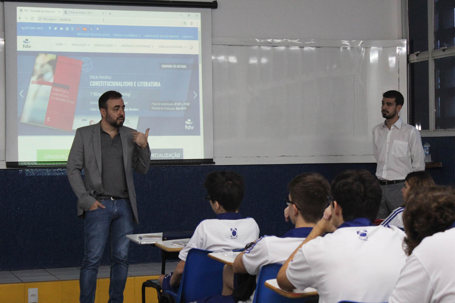 Estudantes da 2ª série participam da Jornada de Informação Profissional