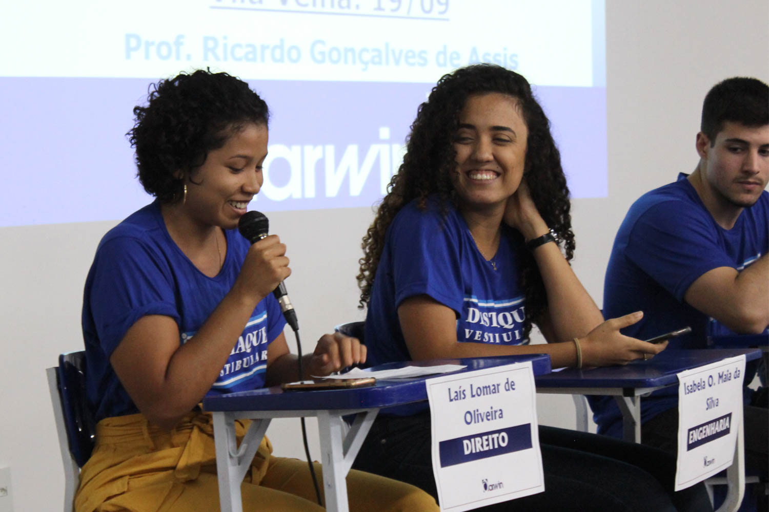 Ex-alunos compartilham experiências no Painel Destaques do Vestibular