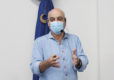 Reassista a Reunião de Pais da 3ª série e do Pré-Vestibular na íntegra