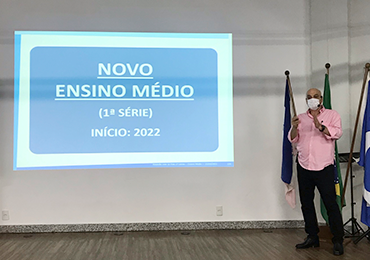 Como funciona a 1ª série do Ensino Médio? Assista a nossa reunião e informe-se!