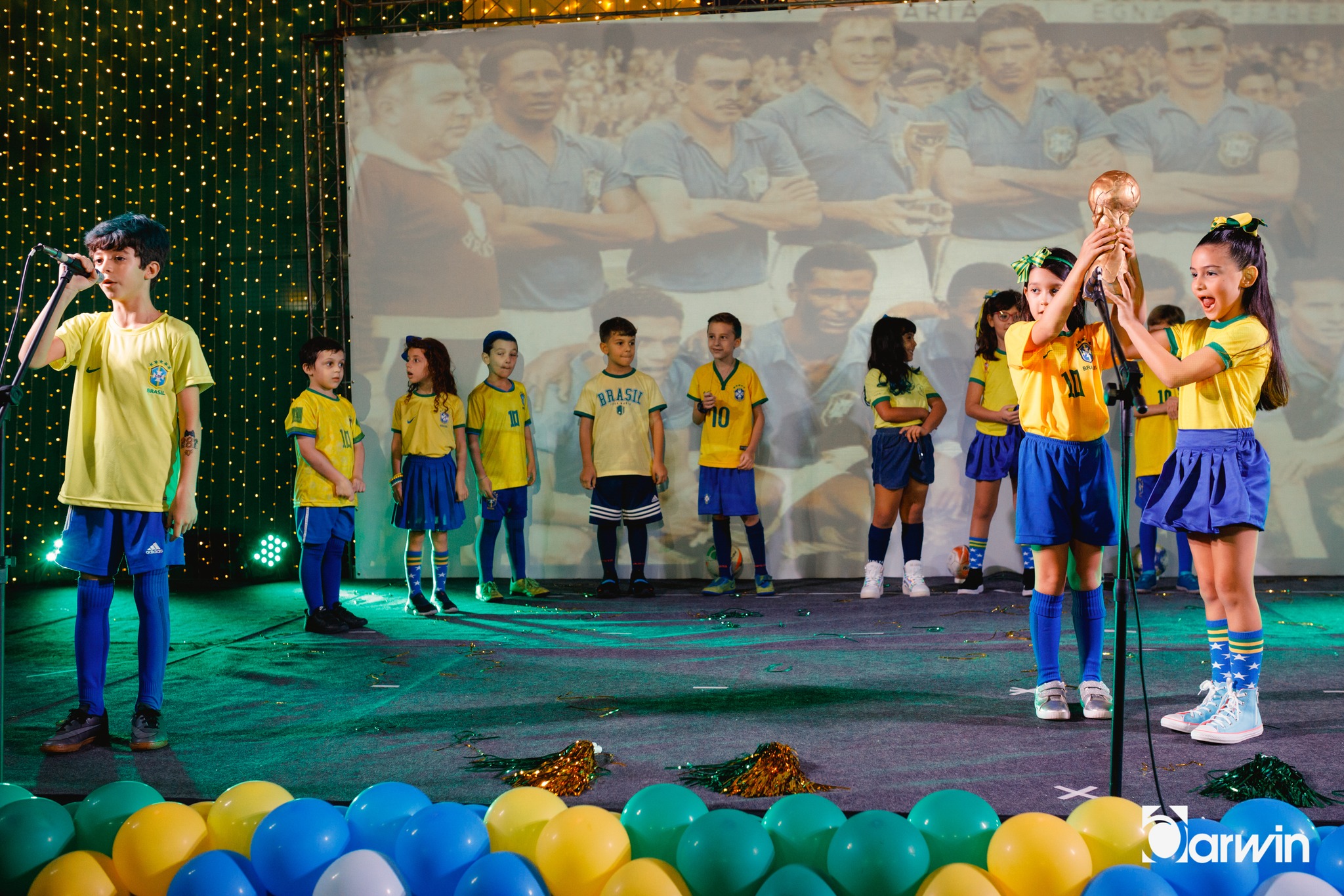 Musicais Darwin 2022 contam a história do Brasil na Copa do Mundo