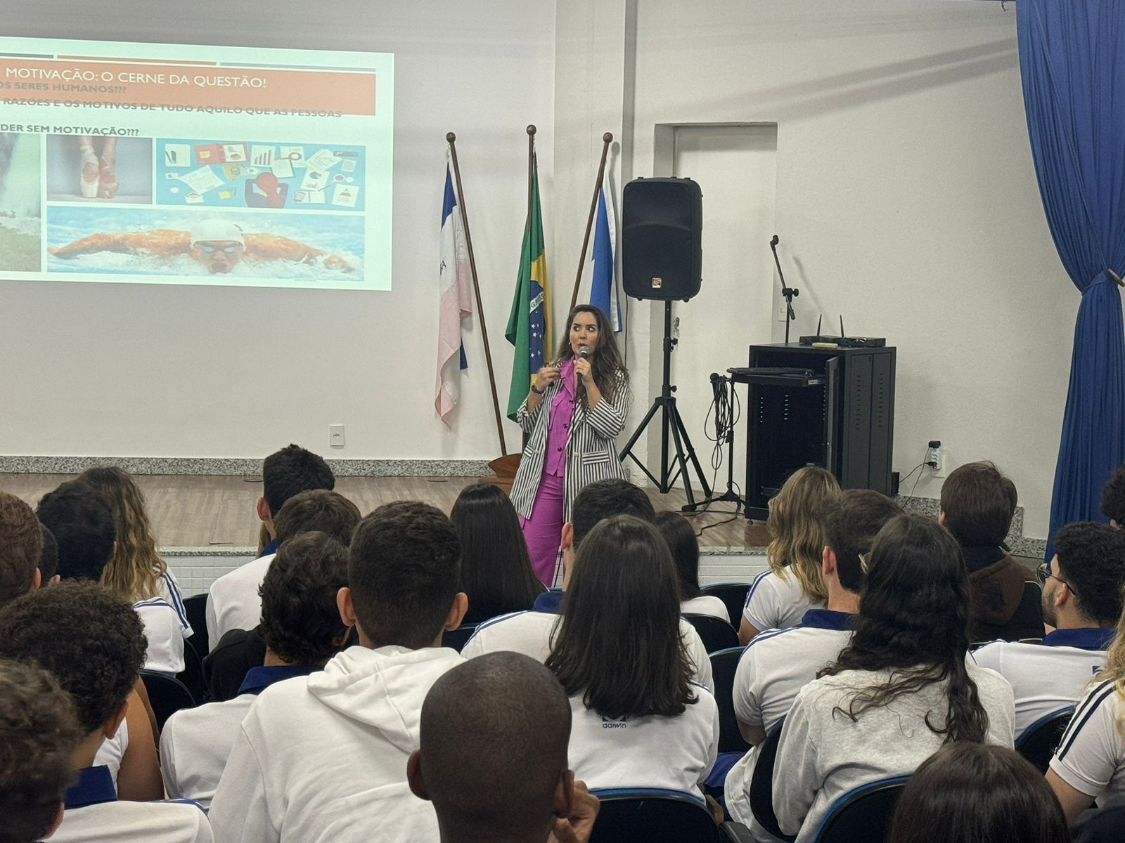 Alunos participam de palestra lidando com a ansiedade